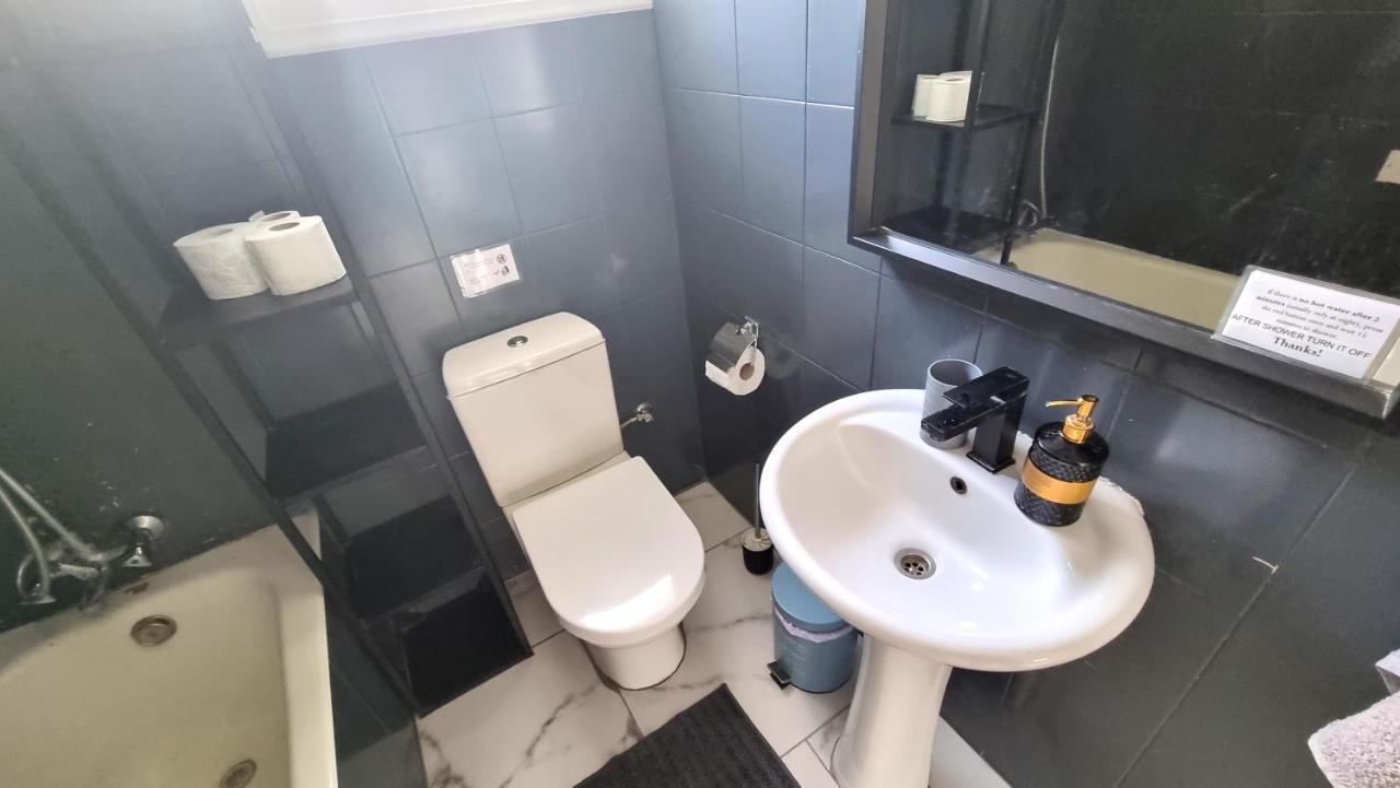 Cozy Beach Apt, Near Airport With 100Mbit Internet Lárnaca Exterior foto