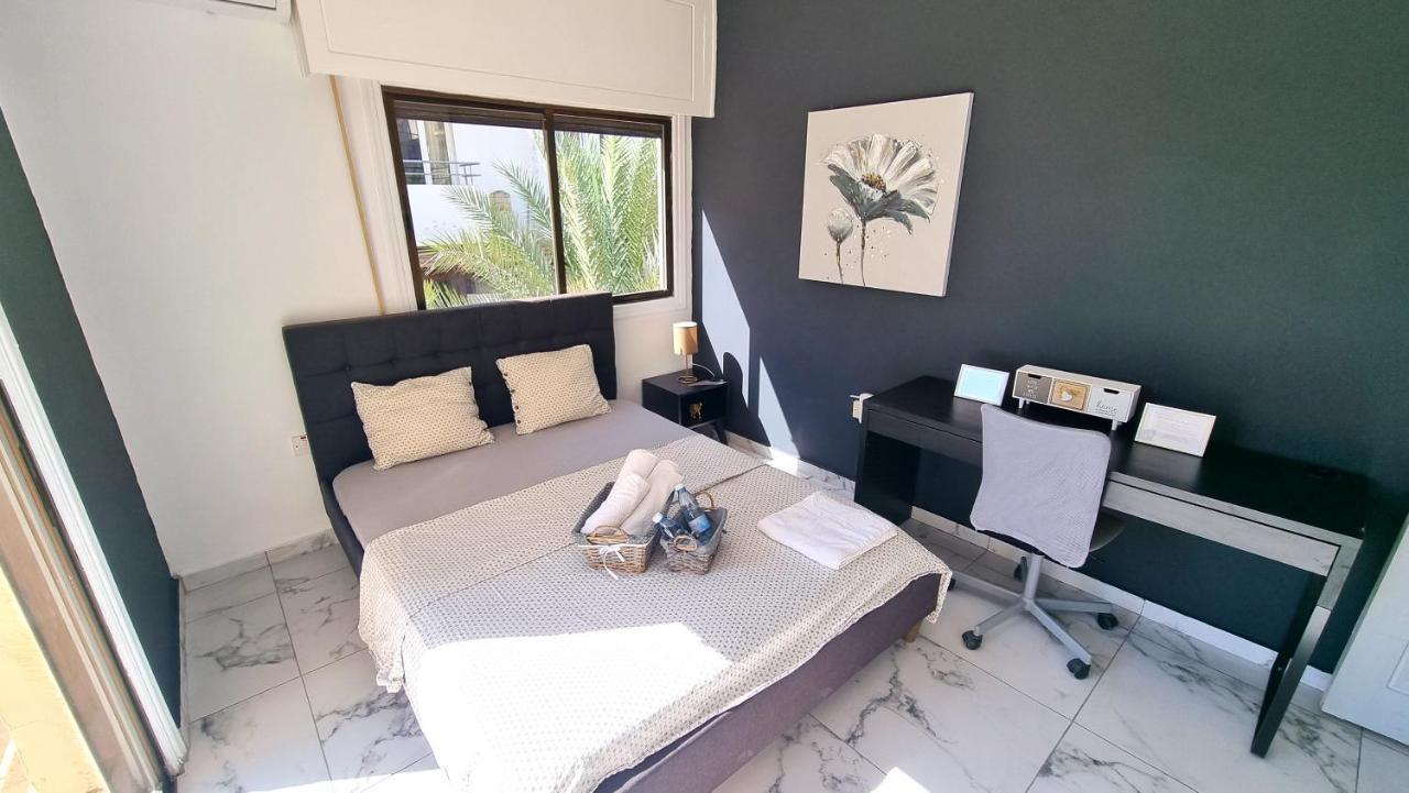 Cozy Beach Apt, Near Airport With 100Mbit Internet Lárnaca Exterior foto