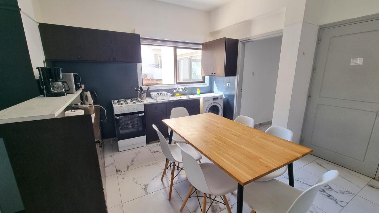 Cozy Beach Apt, Near Airport With 100Mbit Internet Lárnaca Exterior foto